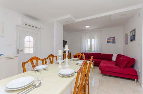 Apartment Oblutak - Unit 369238-13