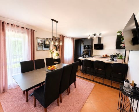 Villa Mia - Unit 369246-13