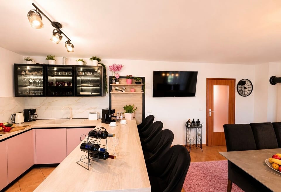 Villa Mia - Unit 369246-13