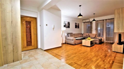 Apartment Nia - Unit 369262-13