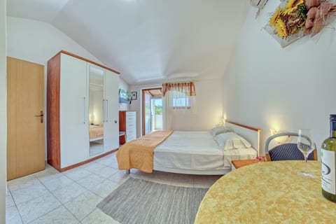 House Tiny house - Unit 369379-13