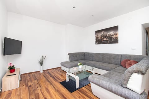 House Francesca - Unit 369398-13
