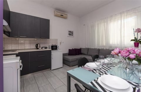 Apartment Love - Unit 369435-13