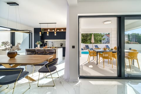 Villa Dono - Unit 369463-13