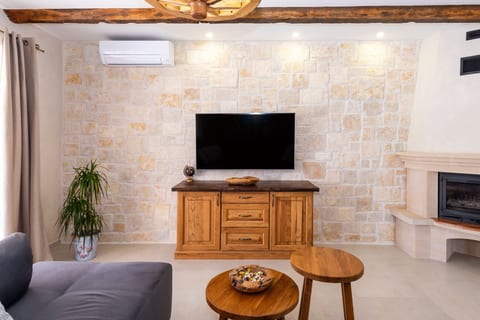Villa Kole - Unit 369500-13