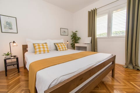 Apartments Emmeline - Unit 369530-13