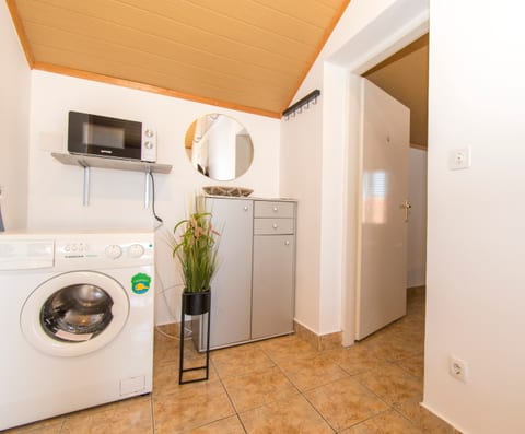 Apartments Emmeline - Unit 369531-13