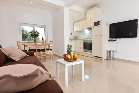 Apartments Paradise - Unit 369549-13