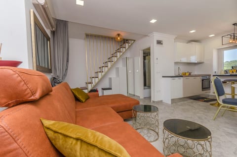 Apartment Paradise - Unit 369589-13