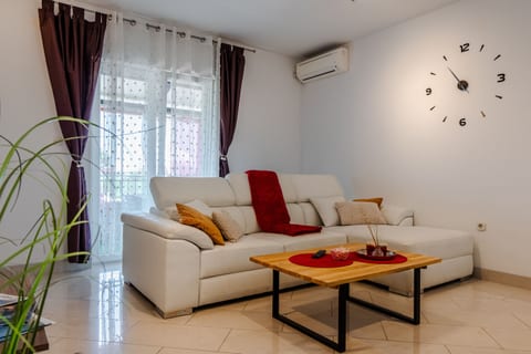 Apartment Olea - Unit 369606-13