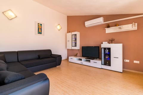 Apartment Hilda - Unit 369633-13