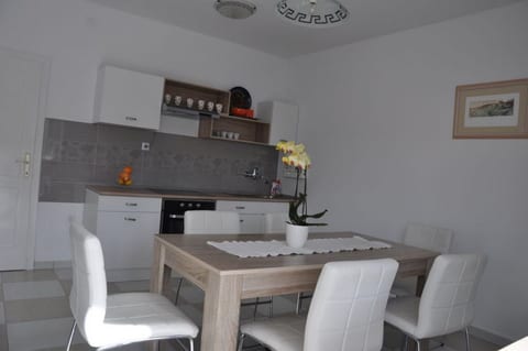Apartments Maja - Unit 369725-13