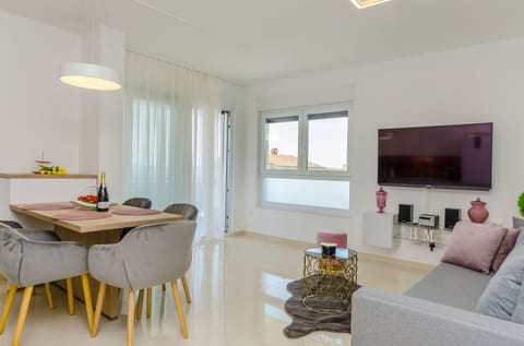 Apartment Anni - Unit 369637-13