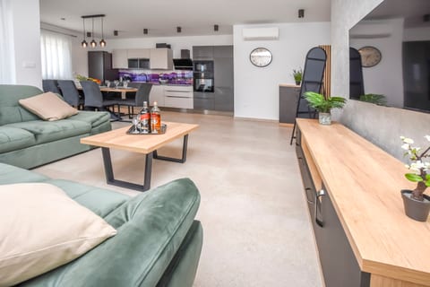 Apartment Sea Heaven - Unit 369649-13