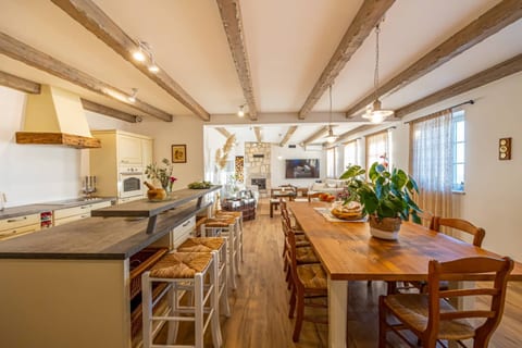 Villa Hilltop - Unit 369708-13