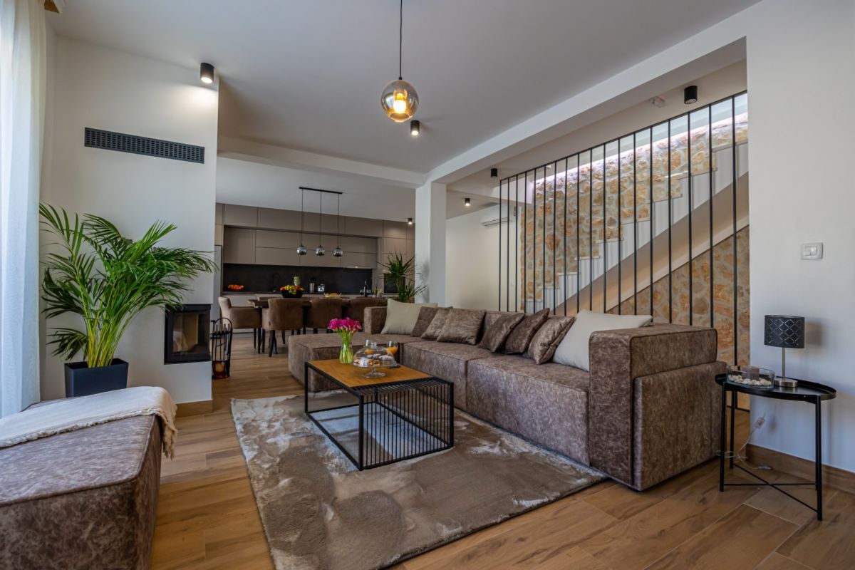 Villa Jackie - Unit 369710-13