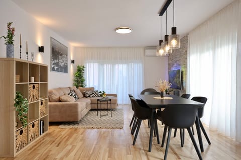 Apartment Holiday Home TiA - Unit 369863-13