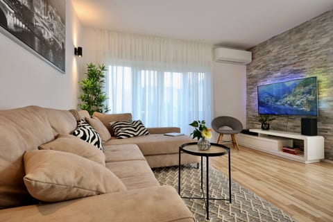 Apartment Holiday Home TiA - Unit 369863-13