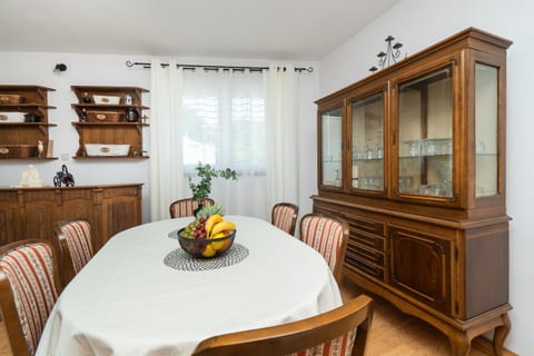 House Bany - Unit 369902-13
