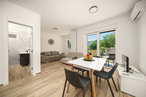 Apartments Picikato - Unit 369913-13