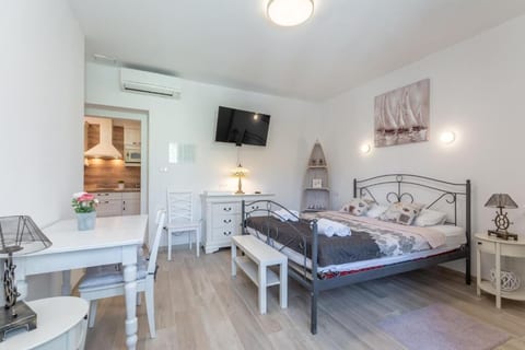 Apartments and Room Poesia - Unit 369933-13