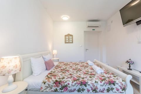 Apartments and Room Poesia - Unit 369934-13
