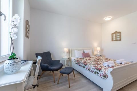 Apartments and Room Poesia - Unit 369934-13