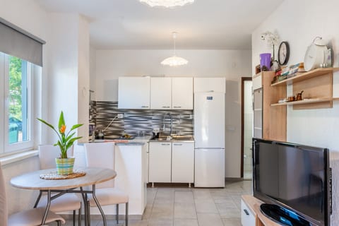 Apartment Emina - Unit 370024-13