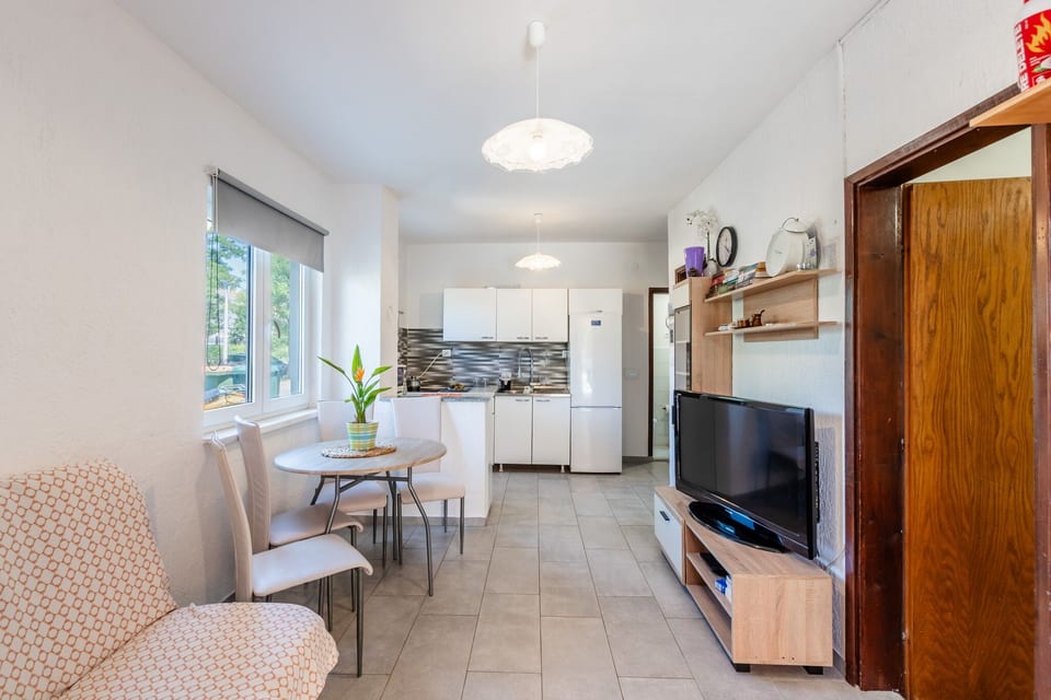 Apartment Emina - Unit 370024-13