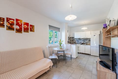 Apartment Emina - Unit 370024-13