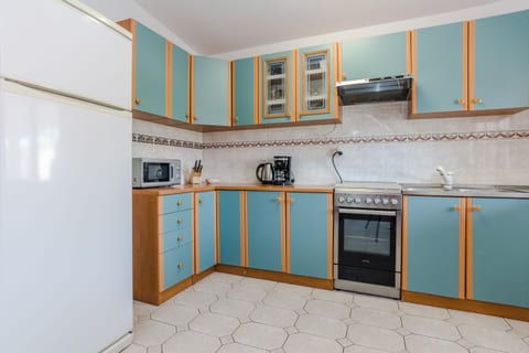 Apartment Hrg - Unit 370031-13