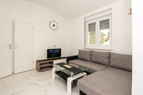 Apartments Cupic - Unit 370040-13