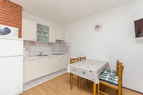Apartments Seafront Jadranka - Unit 370062-13
