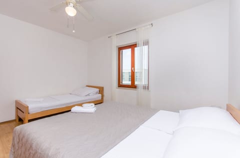 Apartments Seafront Jadranka - Unit 370063-13