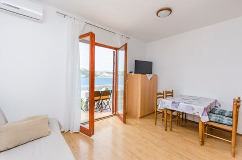 Apartments Seafront Jadranka - Unit 370063-13