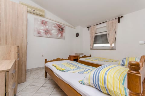 Apartments Zdenko - Unit 370078-13