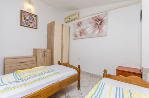 Apartments Zdenko - Unit 370078-13