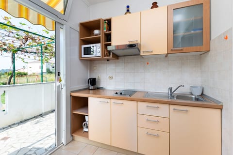 Apartments Ruza Tomislav - Unit 370123-13