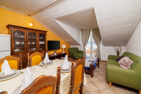 Apartments Andelka D - Unit 370128-13
