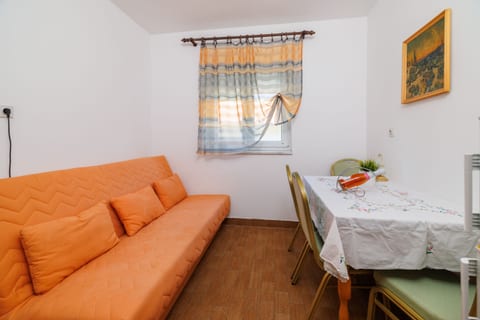 Apartments Andelka D - Unit 370129-13