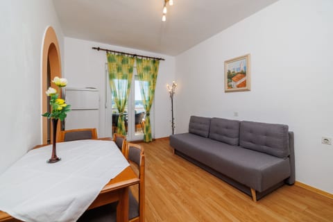 Apartments Andelka D - Unit 370130-13
