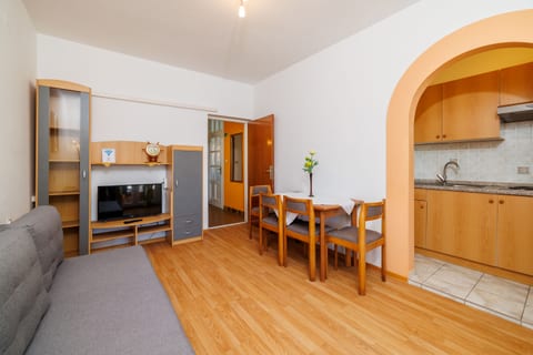 Apartments Andelka D - Unit 370130-13