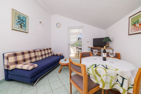 Apartments Andelka D - Unit 370131-13