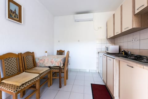 Apartment Slavko R - Unit 370143-13