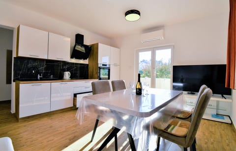 Apartments Mirjana V - Unit 370162-13