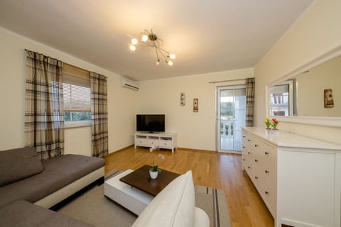 Apartments Spomenka Zvonko - Unit 370182-13
