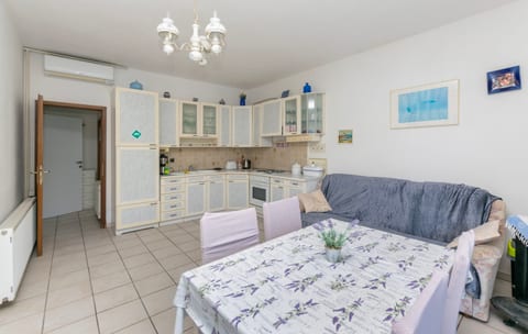 Apartments First row - Unit 370191-13
