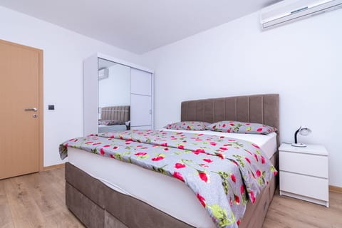 Apartments Jadran - Unit 370218-13