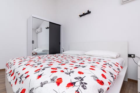 Apartments Jadran - Unit 370224-13