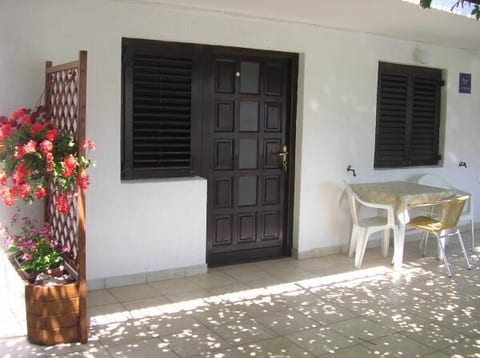 Apartments Mirjana - Unit 370257-13
